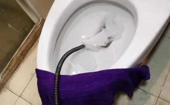 噶尔马桶疏通